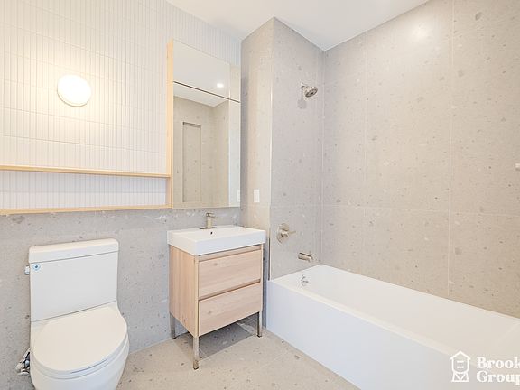 5th image of 1889 Atlantic Ave #7B