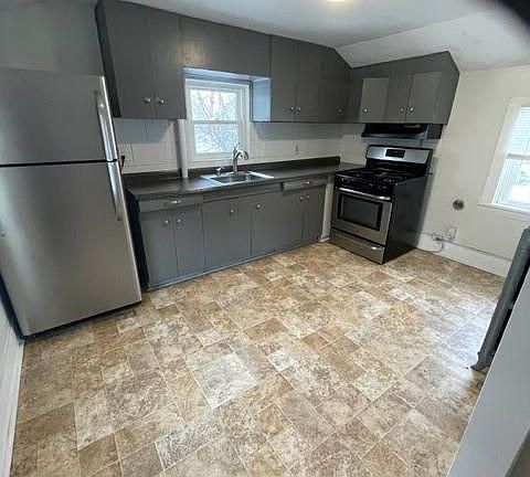 3rd image of 700 Vine St #2