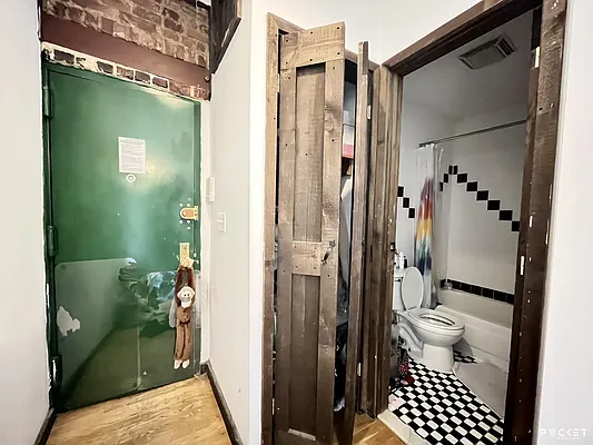 Rented by PocketBroker Inc | media 5