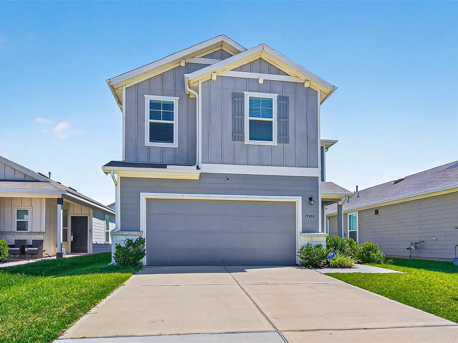 4 bed, 2.5 bath, 1692 sqft, $2,200 — Photo 2