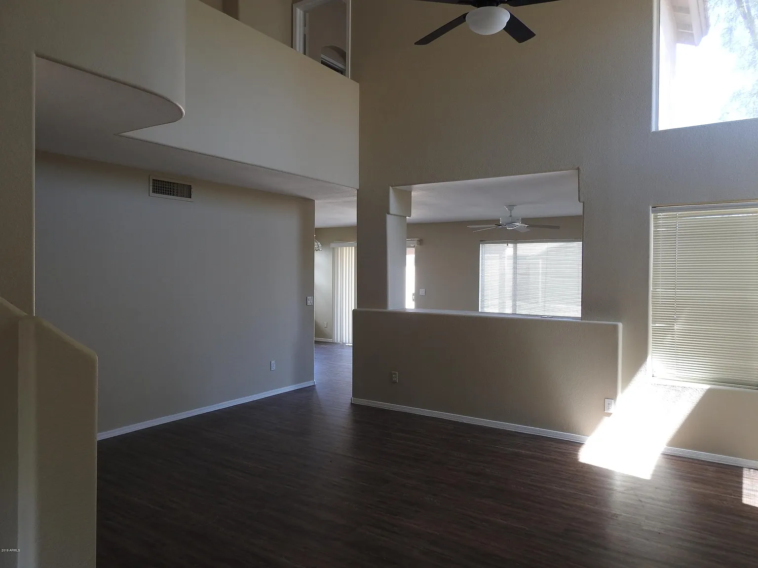 3 bed, 2.5 bath, 1924 sqft, $2,500 — Photo 3