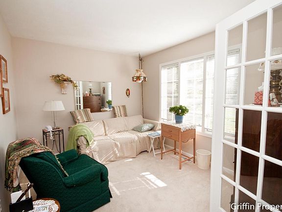 2nd image of 2147 Krislin St NE