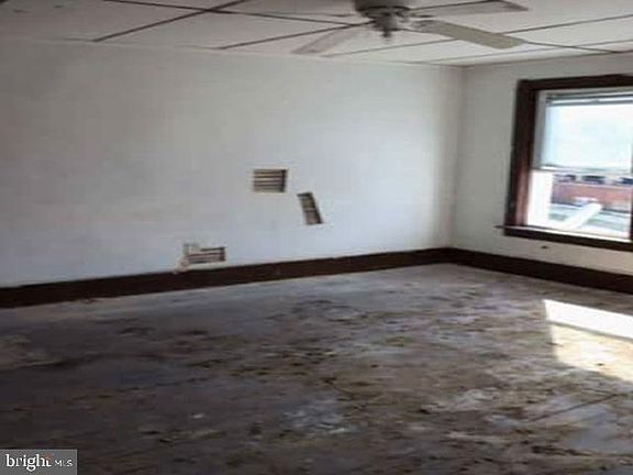 5th image of 121 1st Ave