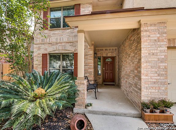 3rd image of 10426 Elizabeth Ct