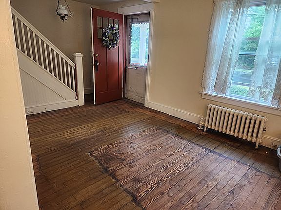 3rd image of 23 Salter St