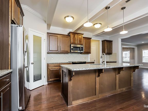 4th image of 1201 Quail Heights Dr