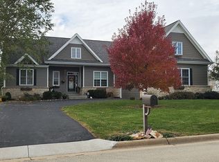 7552 Bridlewood Rd, Caledonia, IL 61011