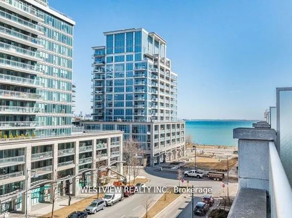 16 Brookers Ln #405, Toronto, ON M8V 0A5