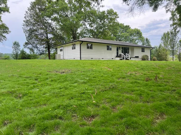 2657 Corinth Rd, La Fayette, GA 30728
