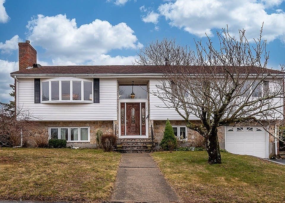 1st image of 79 Wedgewood Dr