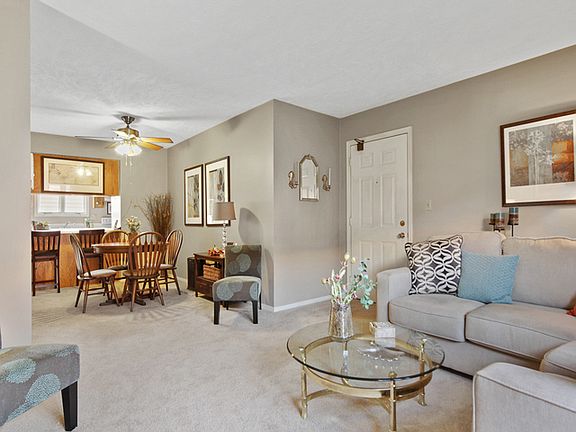 5th image of 14 Canterbury Ct APT 11