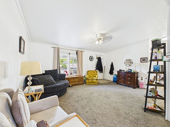 4th image of 1000 E Willard St