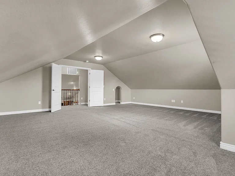 1377 S 4300 W — Photo 23