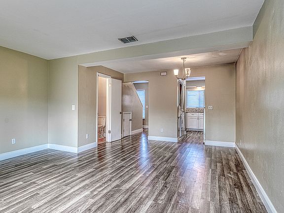 3rd image of 283 Gardner Ln #1