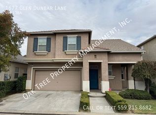 1677 Glen Dunbar Ln, Clovis, CA 93619