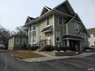 145 Prospect St, Ridgewood, NJ 07450