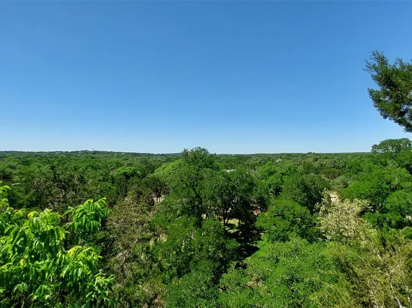 174 Shady Bluff Dr, Wimberley, TX 78676