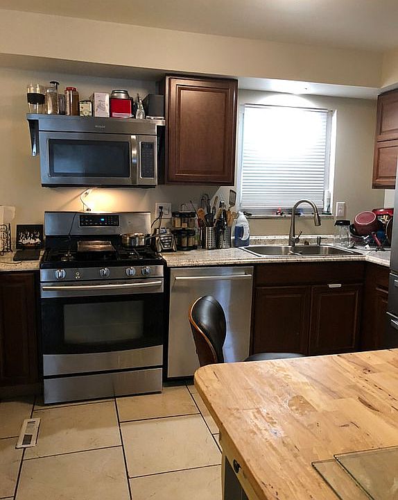 1st image of 2552 Byrneside Dr