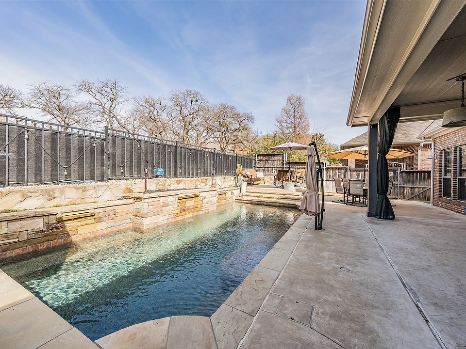 1st image of 209 Thistle Rdg