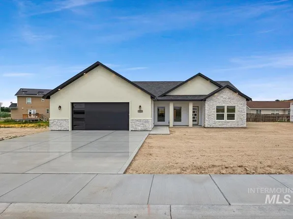 375 Locust St, Hazelton, ID 83335