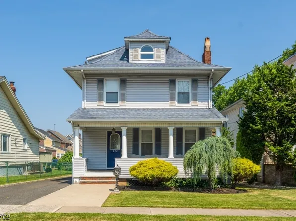 220 W Gibbons St, Linden City, NJ 07036