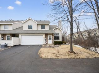 7040 49th St N, Oakdale, MN 55128