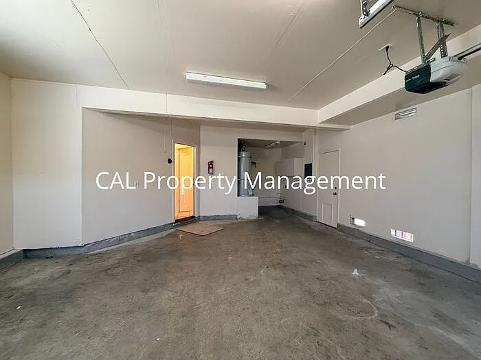 1159 Cobblestone St — Photo 32