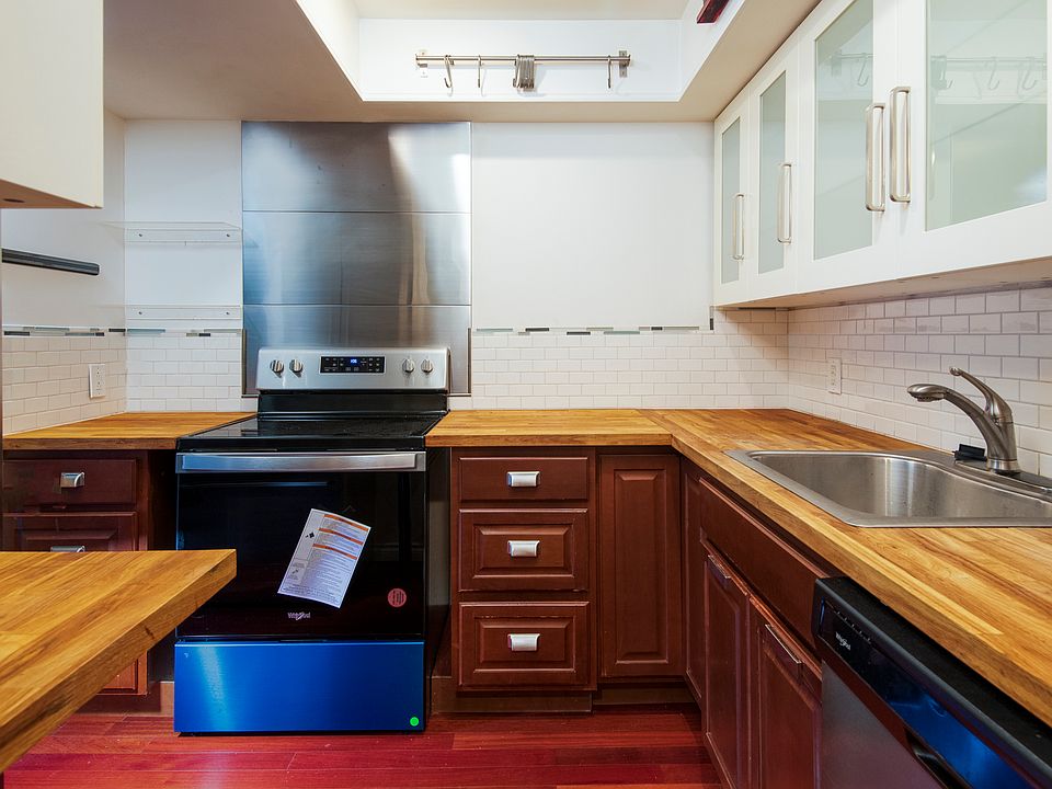 1st image of 1125 102nd Ave NE APT 4