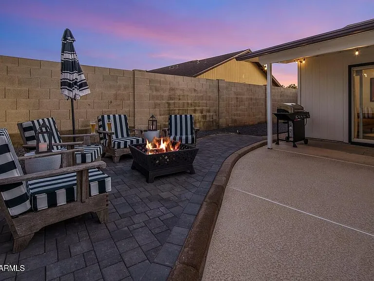 4526 E Paradise Ln — Photo 40