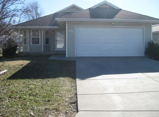 1032 W Butterfield Dr, Nixa, MO 65714