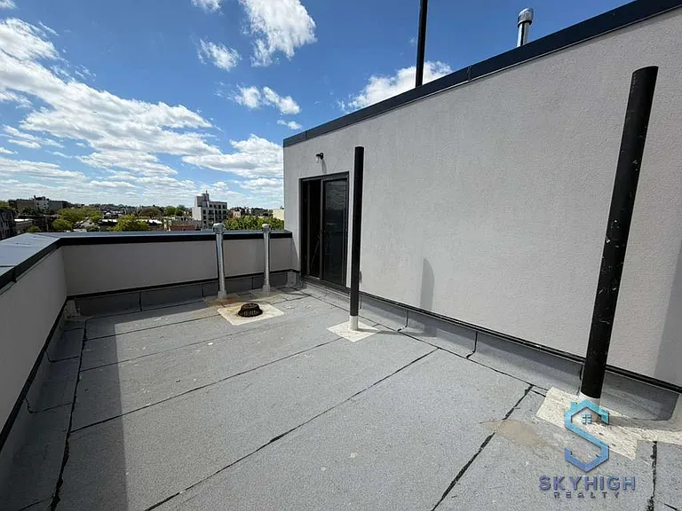 2911 Avenue D #Penthouse A — Photo 4