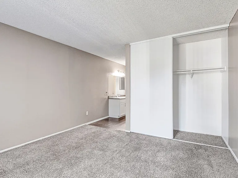 Olive Ridge Apartments — Photo 19
