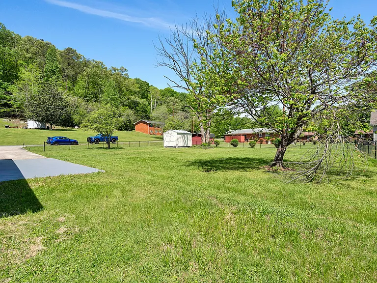 410 Marshall Hall Rd — Photo 17