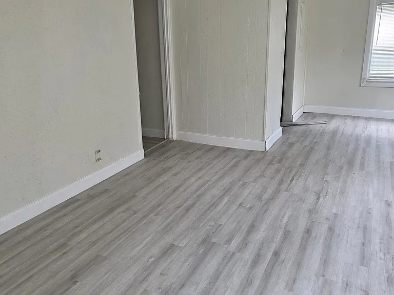 3630 Charles St — Photo 2