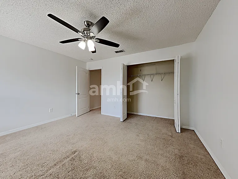 623 Horseman Dr — Photo 18
