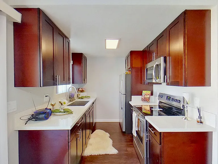 9404 Apartment Homes — Photo 34