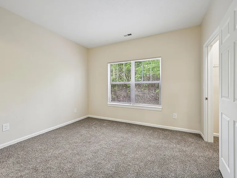 Bayberry Place Apartments — Photo 39