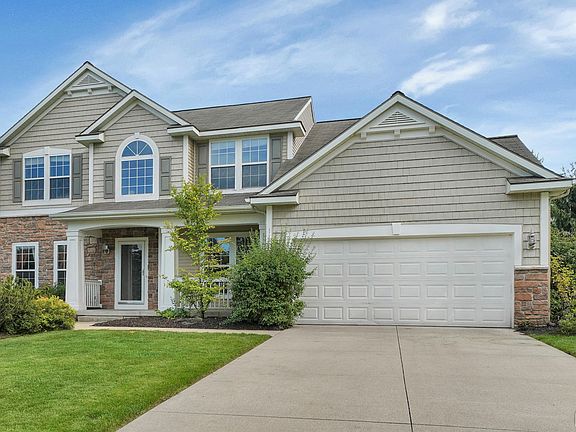 2nd image of 3588 Arbor Chase Ct NE