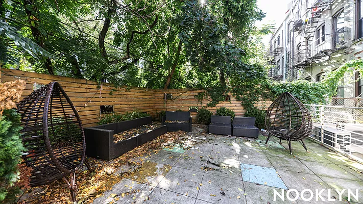 Rented by Nooklyn NYC LLC | media 9