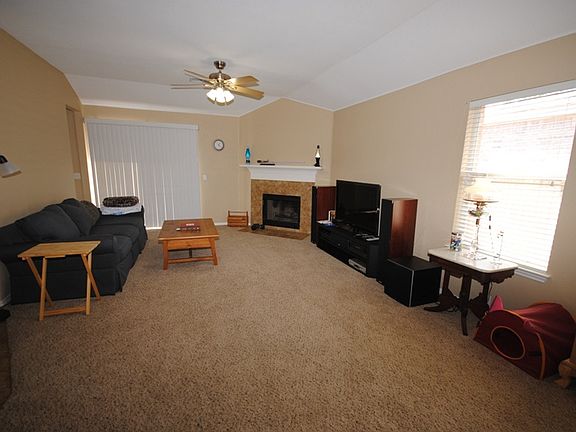 2nd image of 1206 Parker Pl