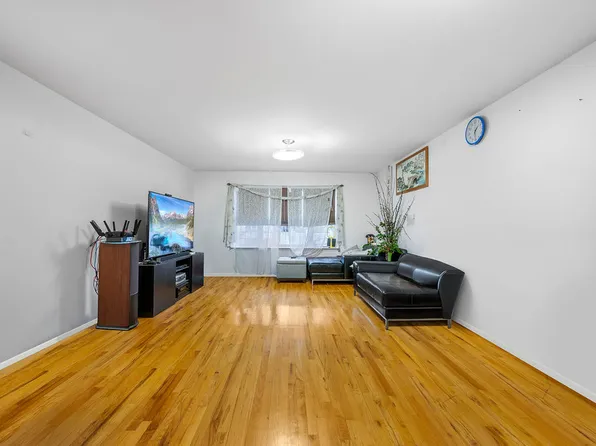 21 Leewood Loop image 5 of 19