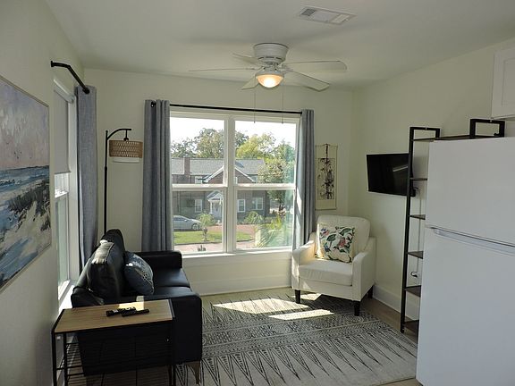 5th image of 1702 E La Rua St