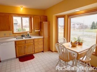 827 Meander Rd, Hanover, MN 55341