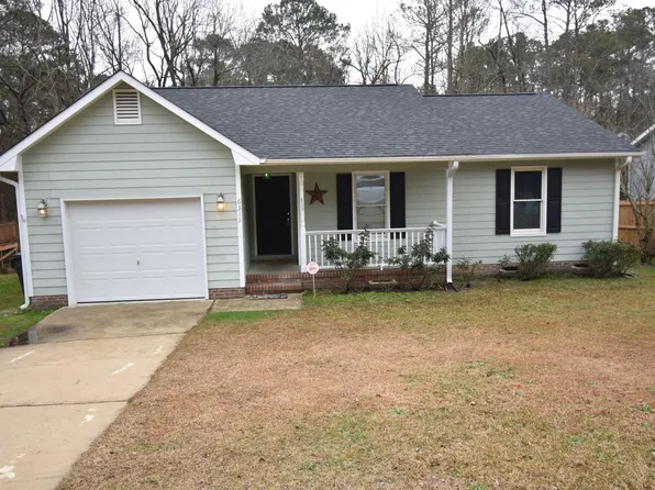 6313 Applewhite Rd, Fayetteville, NC 28304
