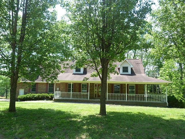 2nd image of 404 Evans Rd