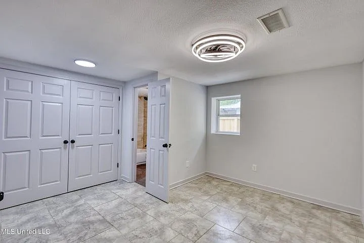 205 Watts St — Photo 4