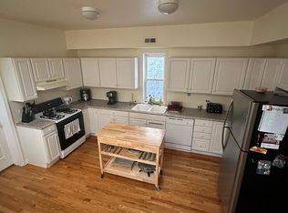 1425 N Mohawk St, Chicago, IL 60610