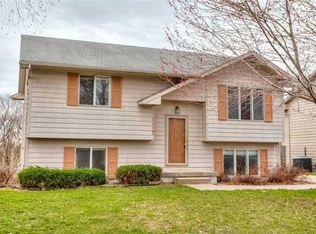 2427 SE 19th St, Des Moines, IA 50320