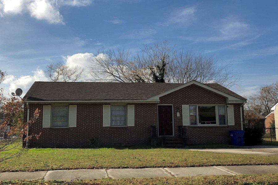1st image of 136 Elm Ave