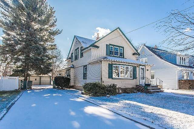 1st image of 129 W Marie St